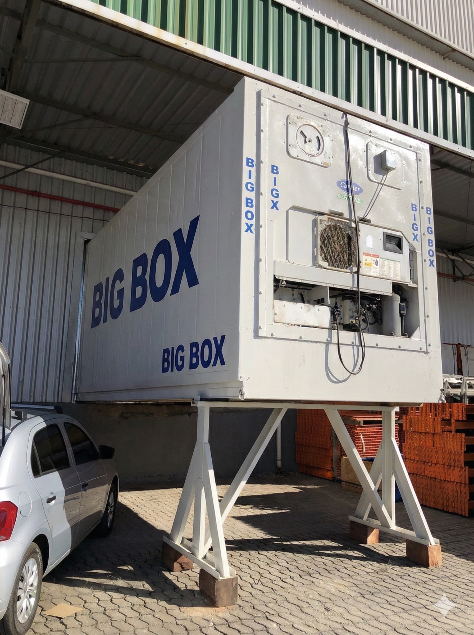 Container Reefer Câmara Fria - 20 pes (6m) ou 40 pes (12m)