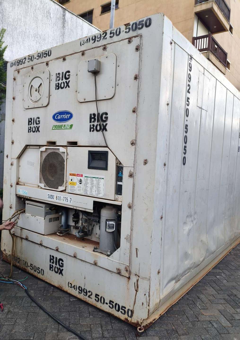 Container reefer com equipamento de refrigeração em clube no bairro Patrimônio, Uberlândia